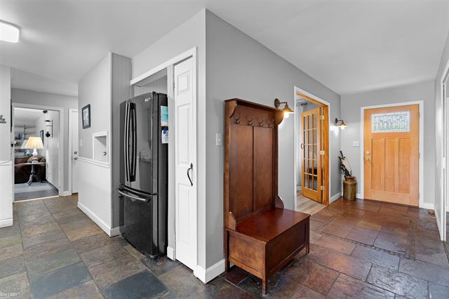 Builiding view nine for 5238 Gale, Davison, MI. 48423