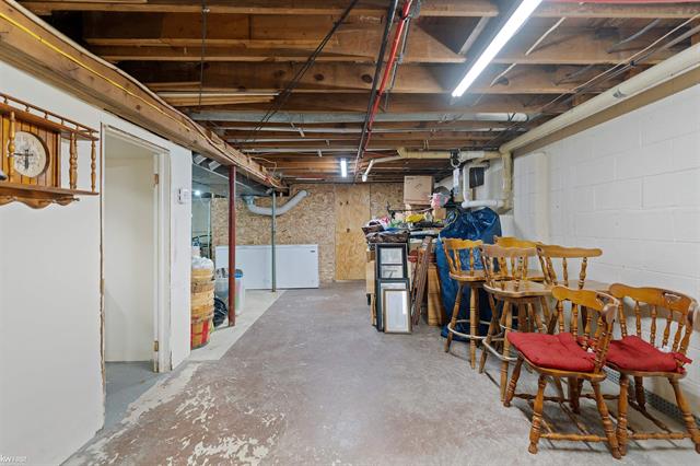 Builiding view thirty one for 5238 Gale, Davison, MI. 48423