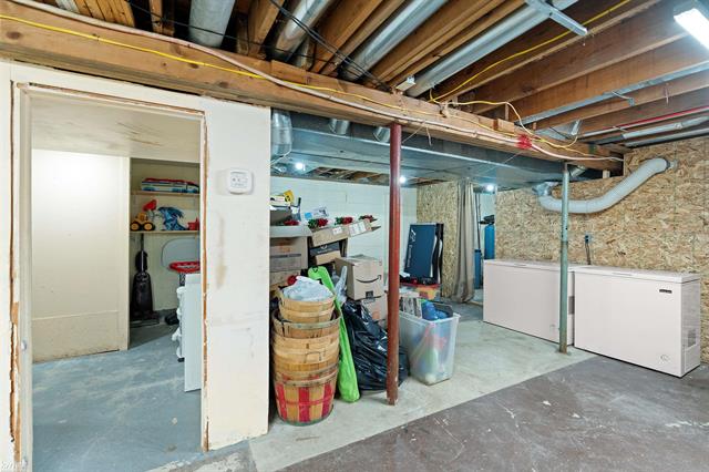 Builiding view thirty two for 5238 Gale, Davison, MI. 48423