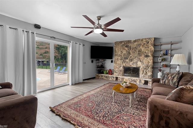 Builiding view twelve for 5238 Gale, Davison, MI. 48423