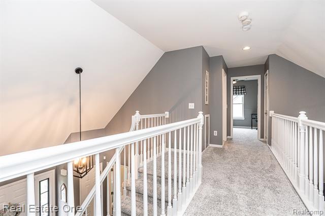 Builiding view forty four for 1043 Ridgeview, Lake Orion, MI. 48362