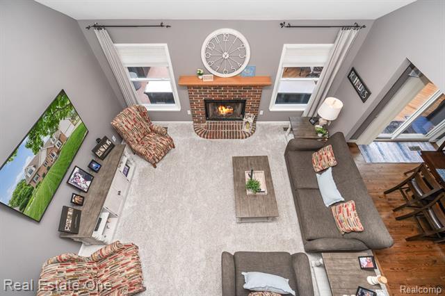 Builiding view forty for 1043 Ridgeview, Lake Orion, MI. 48362