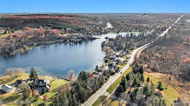 Builiding view forty for 9494 Sashabaw, Clarkston, MI. 48348