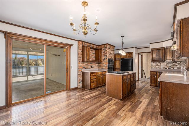 Builiding view ten for 9494 Sashabaw, Clarkston, MI. 48348