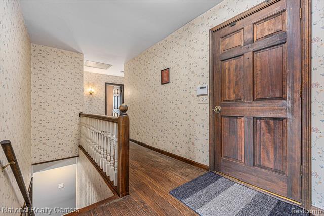 Builiding view twenty one for 9494 Sashabaw, Clarkston, MI. 48348