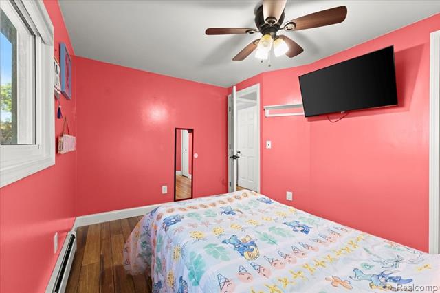 Builiding view forty four for 551 Joslyn, Lake Orion, MI. 48362