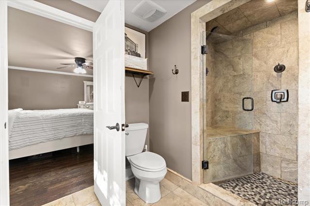 Builiding view forty one for 551 Joslyn, Lake Orion, MI. 48362