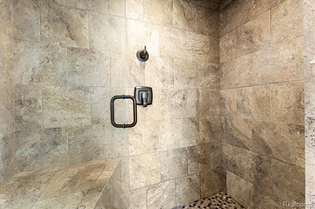 Builiding view forty two for 551 Joslyn, Lake Orion, MI. 48362