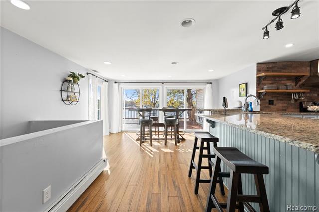 Builiding view thirty one for 551 Joslyn, Lake Orion, MI. 48362