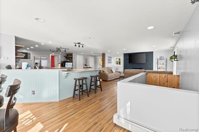 Builiding view thirty three for 551 Joslyn, Lake Orion, MI. 48362