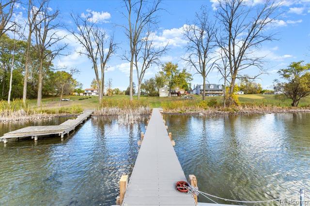 Builiding view twenty for 551 Joslyn, Lake Orion, MI. 48362