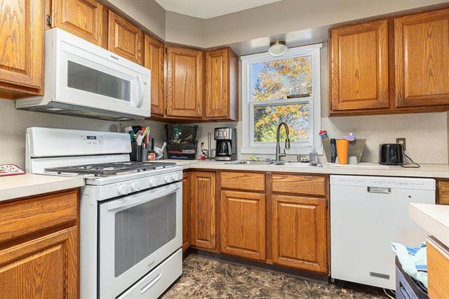 Builiding view ten for 6540 Kingtree, Byron Center, MI. 49315