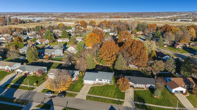 Builiding view thirty one for 6540 Kingtree, Byron Center, MI. 49315