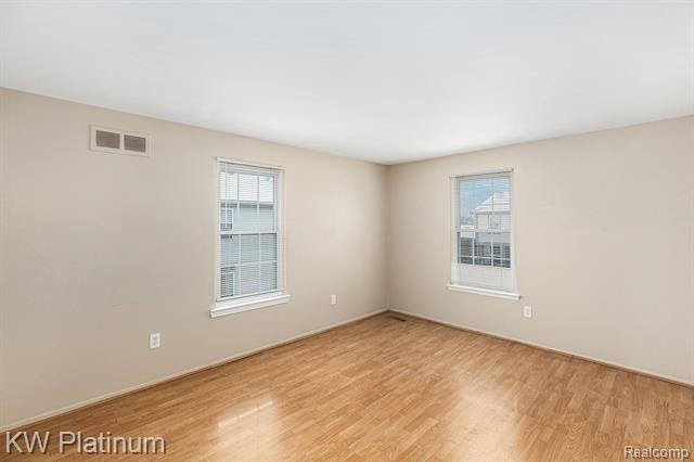 Builiding view ten for 35213 Taffy, Sterling Heights, MI. 48312