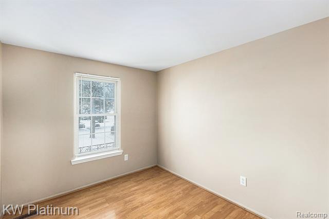 Builiding view thirteen for 35213 Taffy, Sterling Heights, MI. 48312