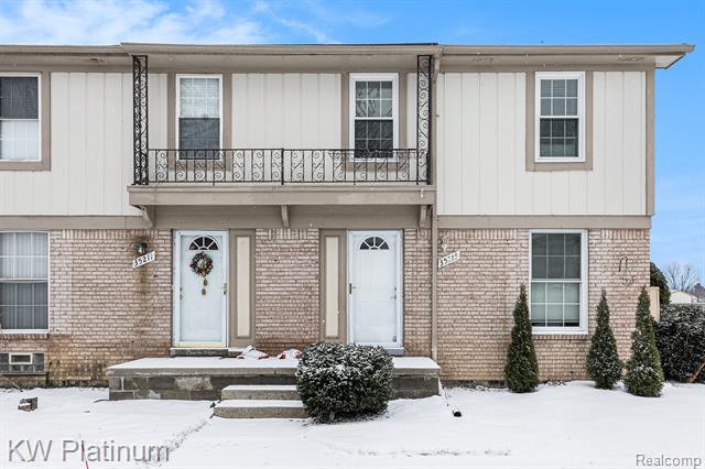 Builiding view three for 35213 Taffy, Sterling Heights, MI. 48312