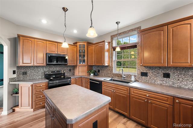 Builiding view nineteen for 5035 Hidden Ridge, Metamora, MI. 48455