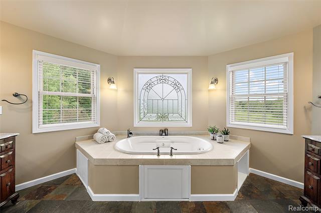Builiding view thirty three for 5035 Hidden Ridge, Metamora, MI. 48455