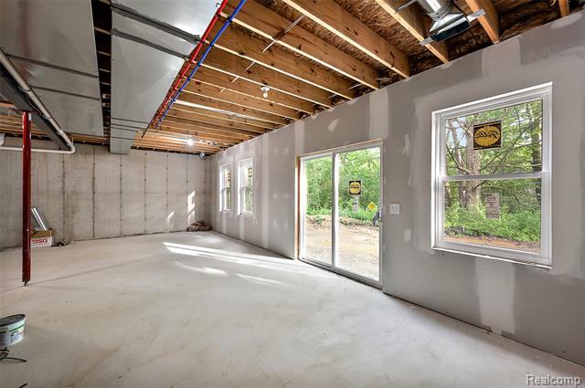 Builiding view fifty for 9355 Andersonville, Clarkston, MI. 48346