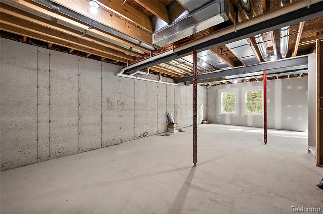 Builiding view forty seven for 9355 Andersonville, Clarkston, MI. 48346