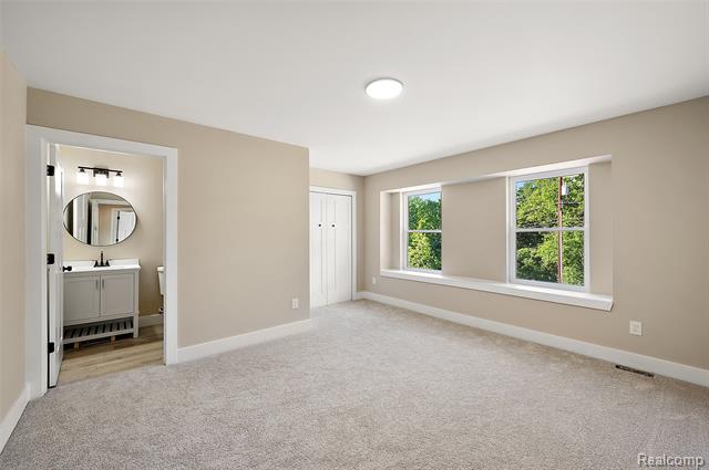 Builiding view thirty two for 9355 Andersonville, Clarkston, MI. 48346