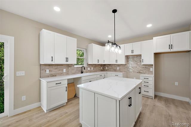 Builiding view twenty seven for 9355 Andersonville, Clarkston, MI. 48346