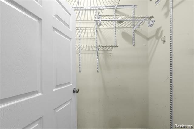 Builiding view thirteen for 14353 Shadywood, Sterling Heights, MI. 48312