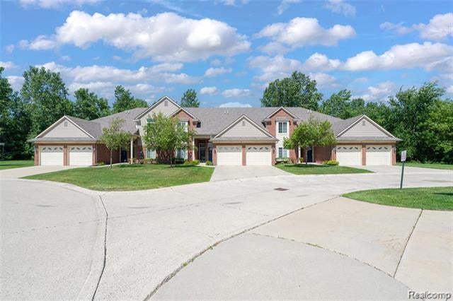 Builiding view two for 14353 Shadywood, Sterling Heights, MI. 48312