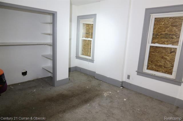 Builiding view forty one for 256 Montana, Highland Park, MI. 48203