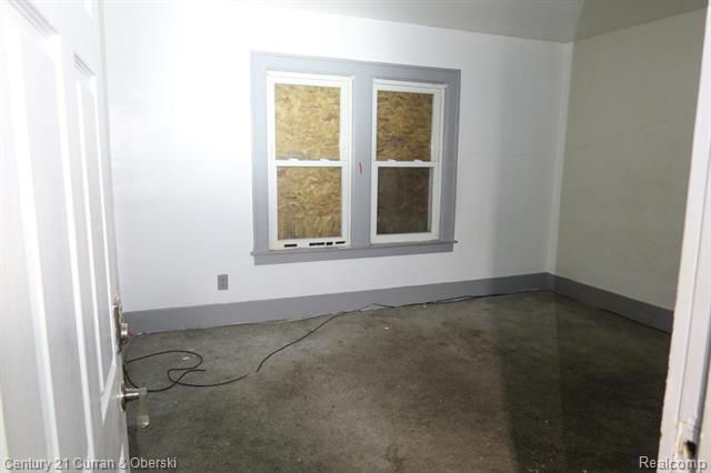 Builiding view thirty four for 256 Montana, Highland Park, MI. 48203