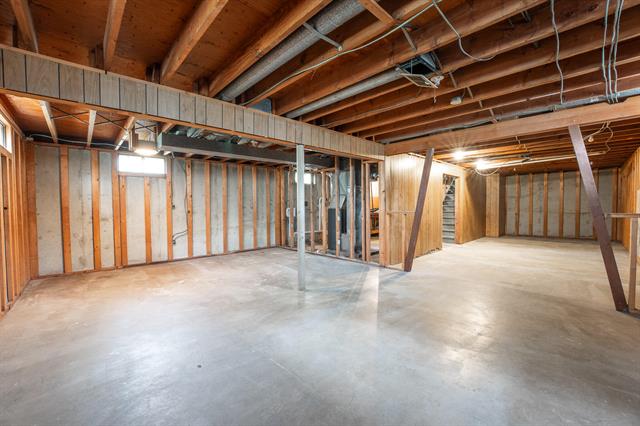 Builiding view nine for 2947 Clarice, Kalamazoo, MI. 49048