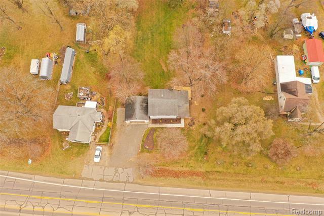 Builiding view thirty seven for 9398 Ortonville, Clarkston, MI. 48348