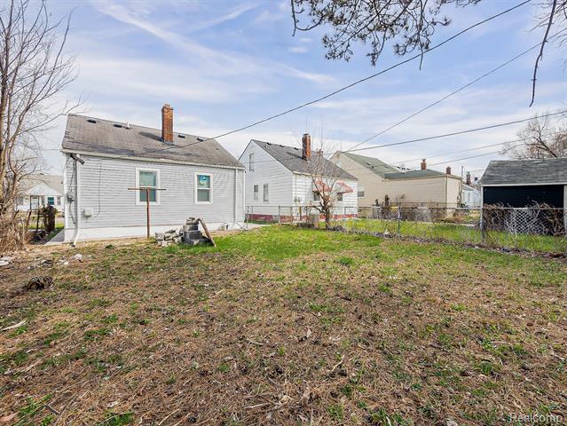 Builiding view nineteen for 9163 Winthrop, Detroit, MI. 48228