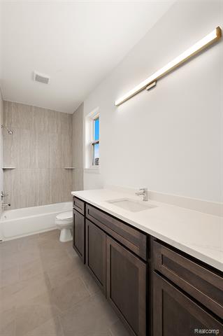 Builiding view forty three for 28324 Nadia, New Baltimore, MI. 48047