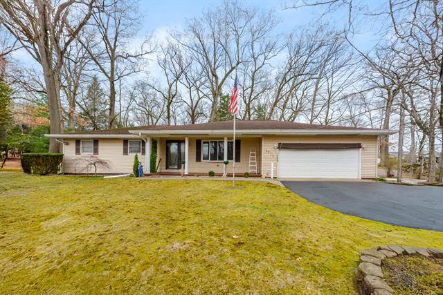 front view for 1775 Monroe Beach, Battle Creek, Mi. 49014