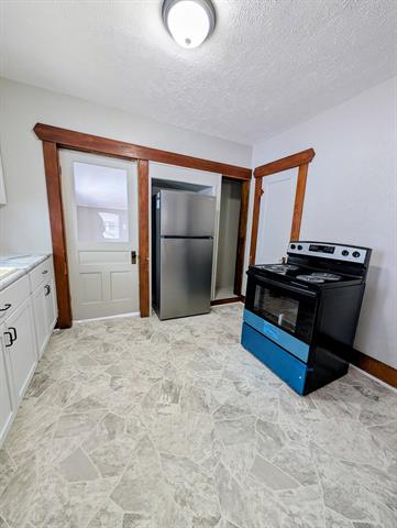 Builiding view six for 21 Charlotte, Battle Creek, MI. 49017