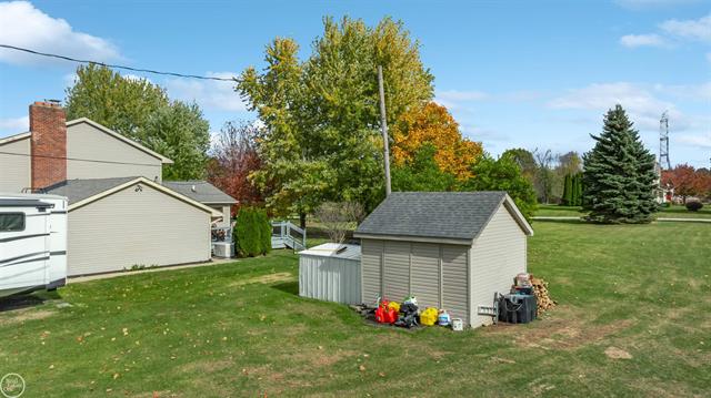 Builiding view fifty eight for 9844 Pine Knob, Clarkston, MI. 48348