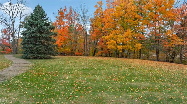 Builiding view fifty three for 9844 Pine Knob, Clarkston, MI. 48348