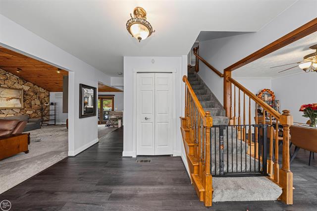 Builiding view four for 9844 Pine Knob, Clarkston, MI. 48348