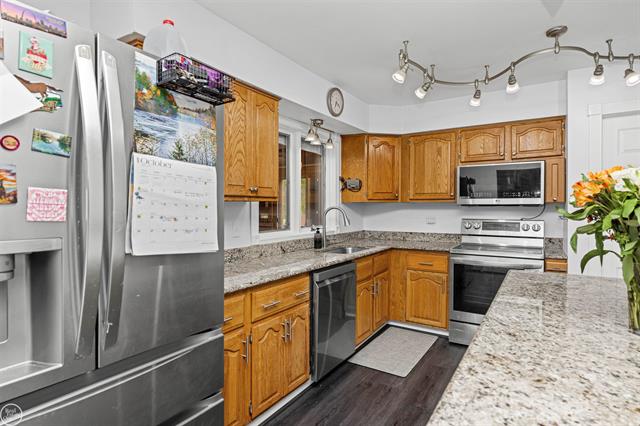 Builiding view fourteen for 9844 Pine Knob, Clarkston, MI. 48348