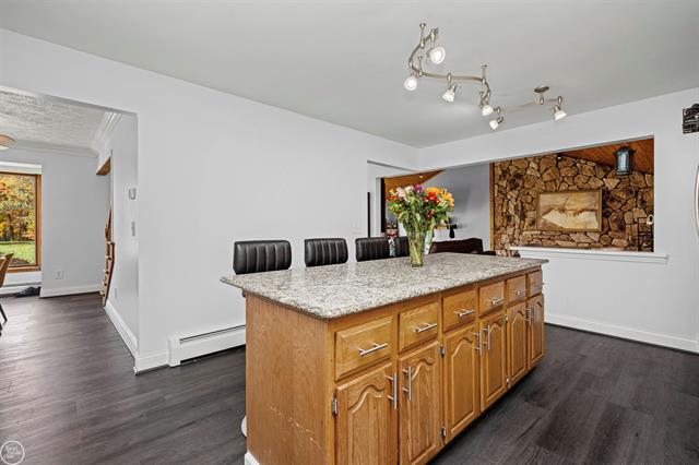 Builiding view seventeen for 9844 Pine Knob, Clarkston, MI. 48348