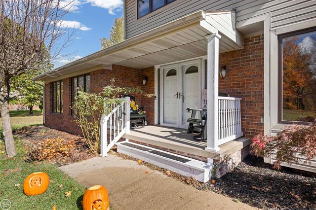 Builiding view three for 9844 Pine Knob, Clarkston, MI. 48348