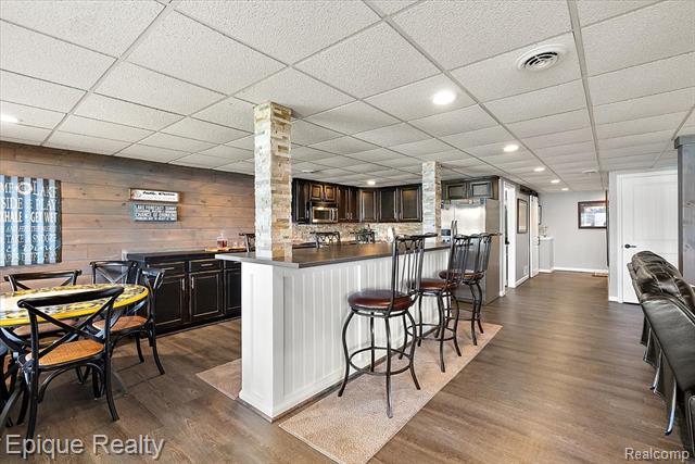 Builiding view fifty for 36 Highland, Lake Orion, MI. 48362