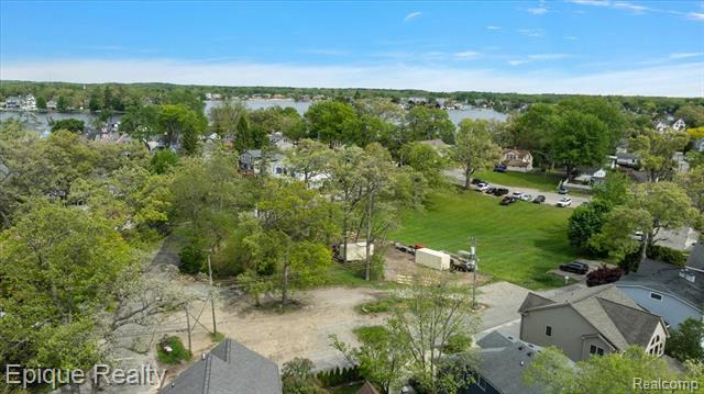 Builiding view thirteen for 36 Highland, Lake Orion, MI. 48362
