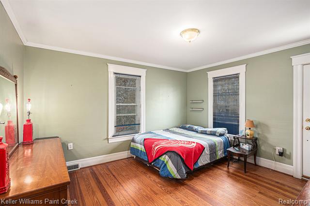 Builiding view thirteen for 325 W Flint, Lake Orion, MI. 48362