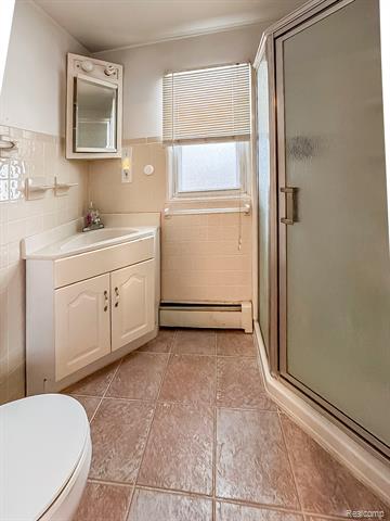 Builiding view thirteen for 129 N Slater, Lake Orion, MI. 48362