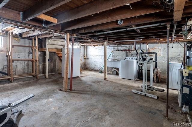 Builiding view twenty five for 129 N Slater, Lake Orion, MI. 48362