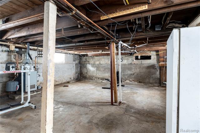 Builiding view twenty three for 129 N Slater, Lake Orion, MI. 48362