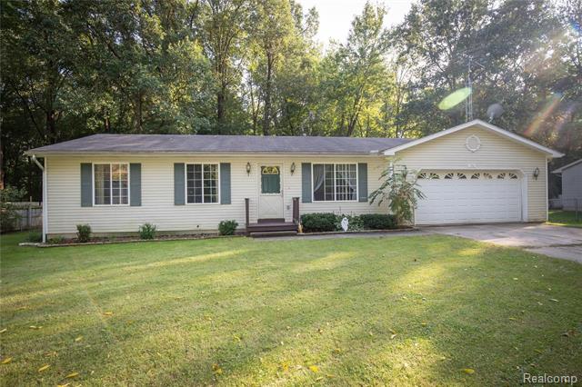 front view for 790 Luna Ct, Lake Orion, Mi. 48362
