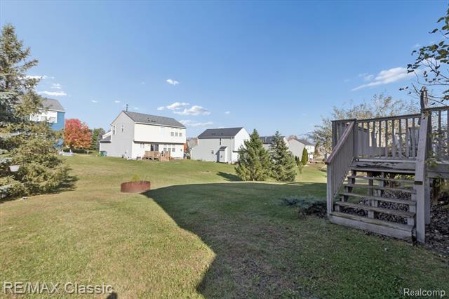 Builiding view forty five for 868 Deer Run Lake, Holly, MI. 48442